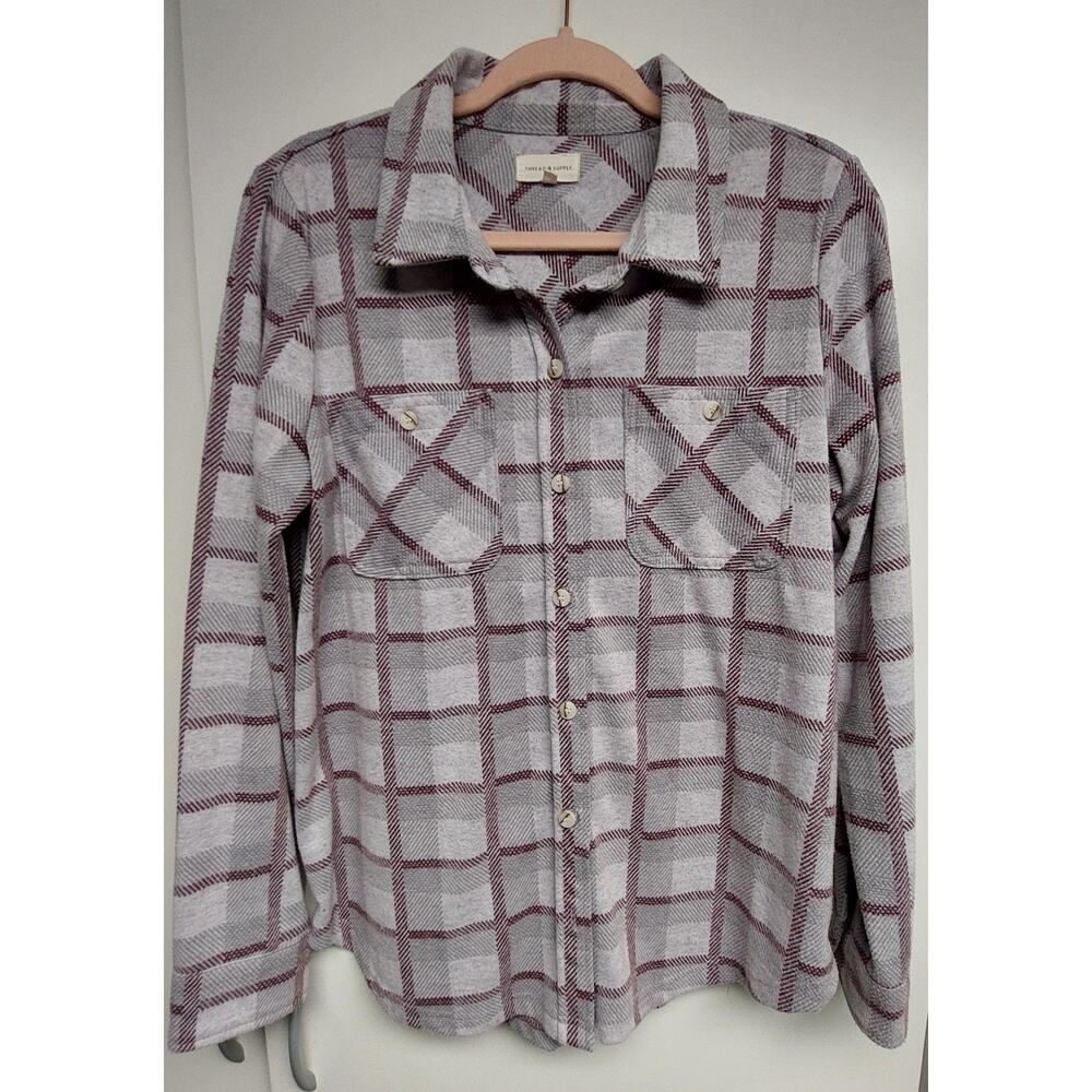 Thread & Supply Button Up ~ Double Pocket ~ Purple ~Collared Neckline Woman's M